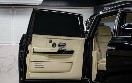 Rolls-Royce Phantom VIII, 2019 год, 65 000 000 рублей, 34 фотография