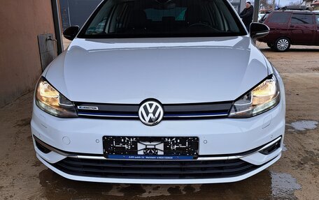 Volkswagen Golf VII, 2020 год, 1 900 000 рублей, 2 фотография