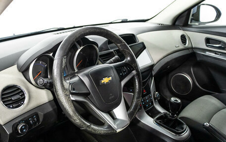 Chevrolet Cruze II, 2011 год, 599 789 рублей, 10 фотография