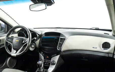 Chevrolet Cruze II, 2011 год, 599 789 рублей, 8 фотография