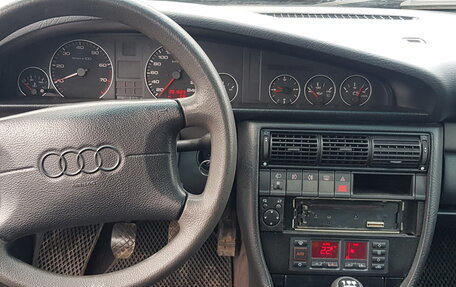 Audi A6, 1995 год, 650 000 рублей, 4 фотография