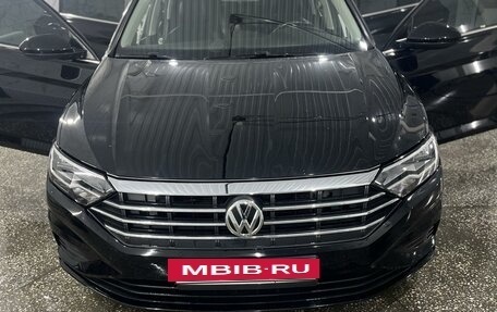 Volkswagen Jetta VII, 2018 год, 1 830 000 рублей, 2 фотография