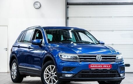 Volkswagen Tiguan II, 2019 год, 2 465 000 рублей, 2 фотография