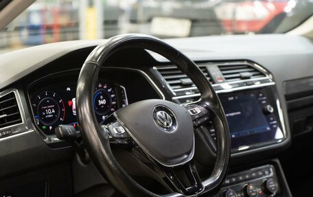 Volkswagen Tiguan II, 2019 год, 2 465 000 рублей, 5 фотография