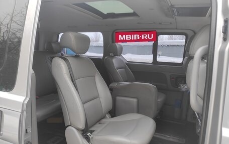 Hyundai Grand Starex Grand Starex I рестайлинг 2, 2014 год, 2 650 000 рублей, 6 фотография