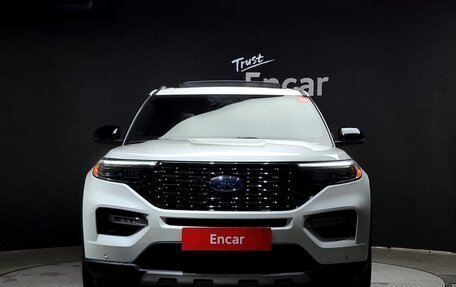 Ford Explorer VI, 2021 год, 2 841 000 рублей, 2 фотография
