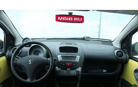 Peugeot 107 I рестайлинг, 2011 год, 435 000 рублей, 15 фотография