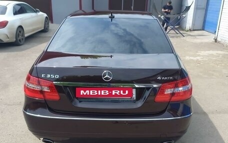 Mercedes-Benz E-Класс, 2011 год, 1 659 178 рублей, 3 фотография