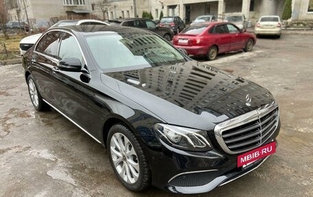 Mercedes-Benz E-Класс, 2019 год, 5 199 000 рублей, 2 фотография