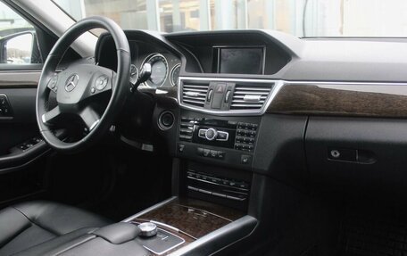 Mercedes-Benz E-Класс, 2013 год, 1 519 000 рублей, 14 фотография