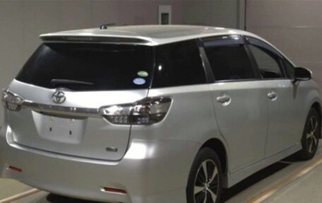 Toyota Wish II, 2012 год, 1 330 000 рублей, 4 фотография