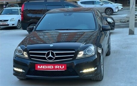 Mercedes-Benz C-Класс, 2011 год, 1 850 000 рублей, 2 фотография