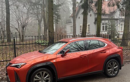 Lexus UX I, 2018 год, 3 190 000 рублей, 3 фотография