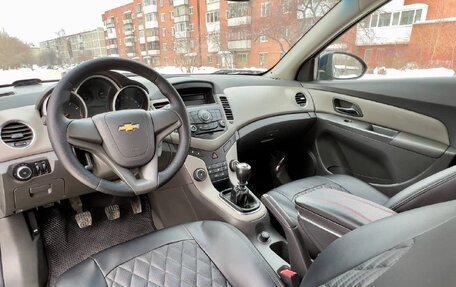 Chevrolet Cruze II, 2010 год, 830 000 рублей, 10 фотография