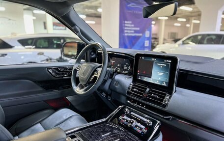 Lincoln Navigator, 2020 год, 9 895 000 рублей, 15 фотография