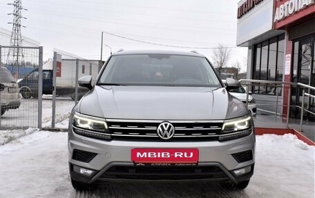 Volkswagen Tiguan II, 2018 год, 3 449 000 рублей, 2 фотография