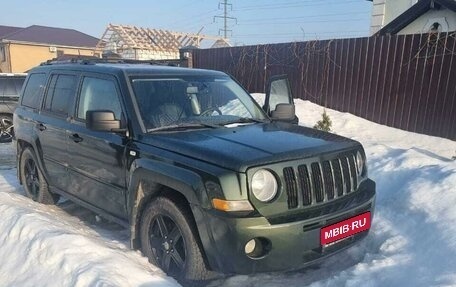 Jeep Liberty (Patriot), 2007 год, 700 000 рублей, 1 фотография