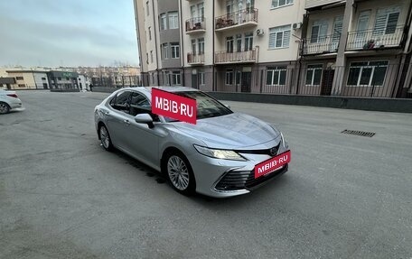 Toyota Camry, 2018 год, 3 270 000 рублей, 3 фотография