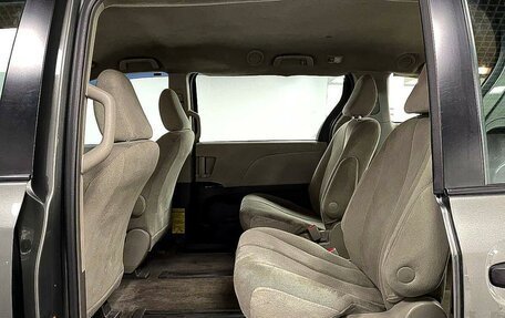 Toyota Sienna III, 2011 год, 2 182 000 рублей, 10 фотография