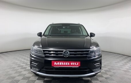 Volkswagen Tiguan II, 2018 год, 2 730 000 рублей, 2 фотография