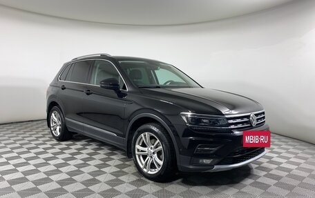 Volkswagen Tiguan II, 2018 год, 2 730 000 рублей, 3 фотография