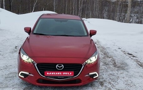 Mazda 3, 2018 год, 2 000 000 рублей, 3 фотография