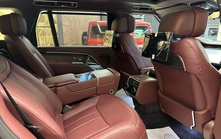 Land Rover Range Rover IV рестайлинг, 2023 год, 29 500 000 рублей, 8 фотография