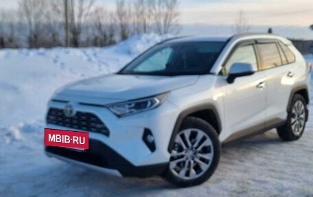 Toyota RAV4, 2022 год, 4 690 000 рублей, 15 фотография