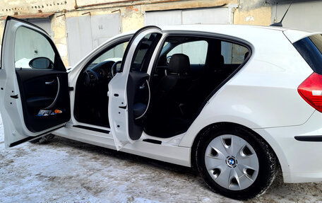 BMW 1 серия, 2009 год, 1 200 000 рублей, 3 фотография