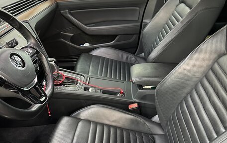 Volkswagen Passat B8 рестайлинг, 2018 год, 3 650 000 рублей, 8 фотография