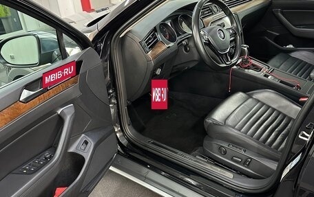 Volkswagen Passat B8 рестайлинг, 2018 год, 3 650 000 рублей, 11 фотография
