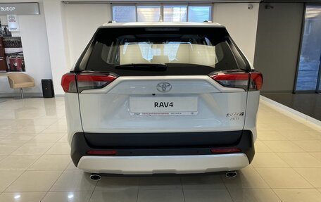 Toyota RAV4, 2023 год, 4 700 000 рублей, 3 фотография