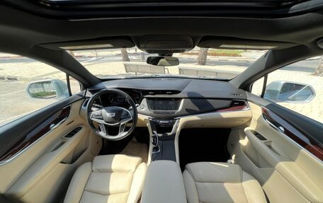 Cadillac XT5 I рестайлинг, 2017 год, 1 999 000 рублей, 2 фотография