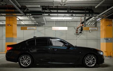 BMW 5 серия, 2019 год, 3 911 000 рублей, 4 фотография