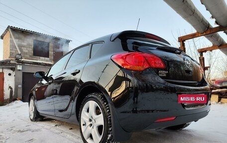 Opel Astra J, 2011 год, 1 050 000 рублей, 15 фотография