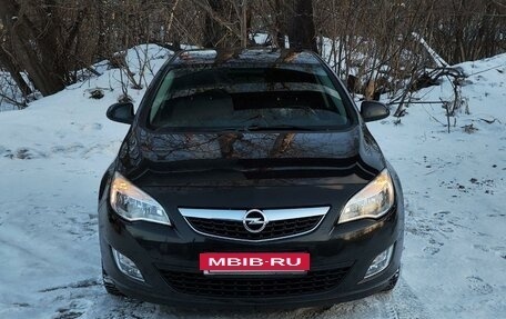 Opel Astra J, 2011 год, 1 050 000 рублей, 13 фотография