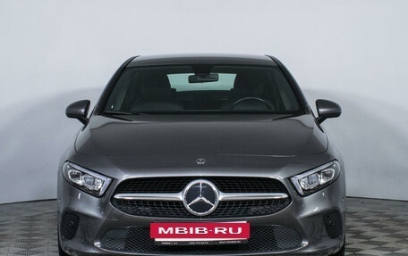 Mercedes-Benz A-Класс, 2019 год, 2 850 000 рублей, 2 фотография