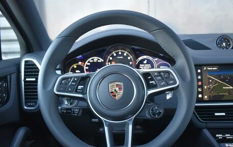 Porsche Cayenne III, 2022 год, 15 000 000 рублей, 12 фотография