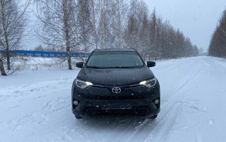 Toyota RAV4, 2018 год, 2 550 000 рублей, 14 фотография