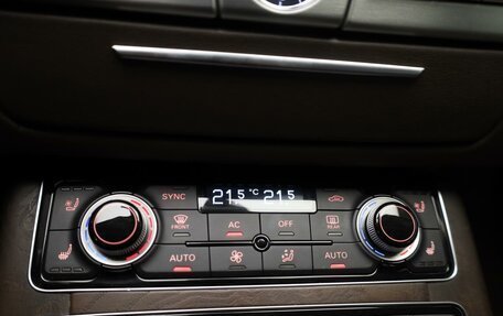 Audi A8, 2011 год, 1 750 000 рублей, 16 фотография