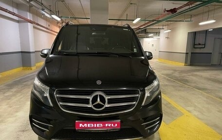 Mercedes-Benz V-Класс, 2018 год, 5 550 000 рублей, 1 фотография
