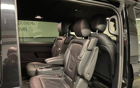 Mercedes-Benz V-Класс, 2018 год, 5 550 000 рублей, 26 фотография
