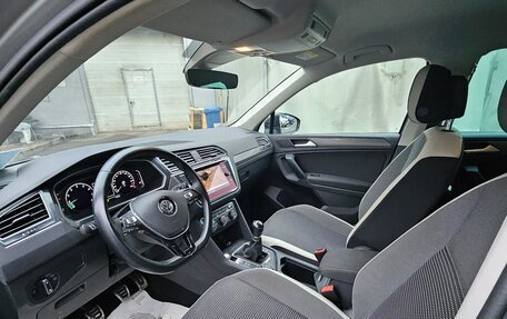Volkswagen Tiguan II, 2019 год, 2 499 000 рублей, 6 фотография