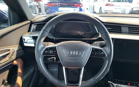 Audi e-tron I, 2021 год, 8 990 000 рублей, 27 фотография