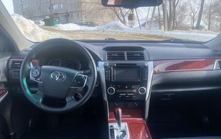 Toyota Camry, 2014 год, 1 990 000 рублей, 15 фотография