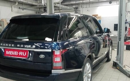 Land Rover Range Rover IV рестайлинг, 2014 год, 3 950 000 рублей, 3 фотография