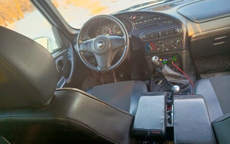 Chevrolet Niva I рестайлинг, 2010 год, 520 000 рублей, 3 фотография