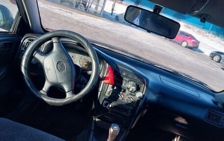 Toyota Avensis III рестайлинг, 2000 год, 230 000 рублей, 11 фотография