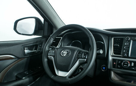 Toyota Highlander III, 2014 год, 3 034 000 рублей, 14 фотография