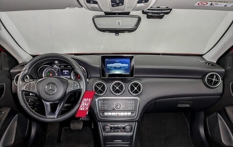 Mercedes-Benz A-Класс, 2017 год, 2 190 000 рублей, 20 фотография